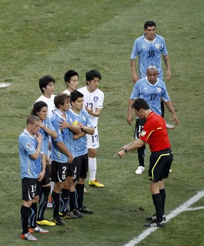 2010-06-26t144719z_01_wca418_rtridsp_3_soccer-world_reuters