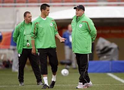 رفيق صايفي بجانب سعدان