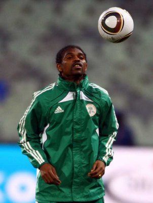 كانو عندما كان لاعبًا في منتخب نيجيريا