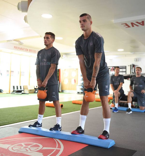  لوكاس توريرا - يسار