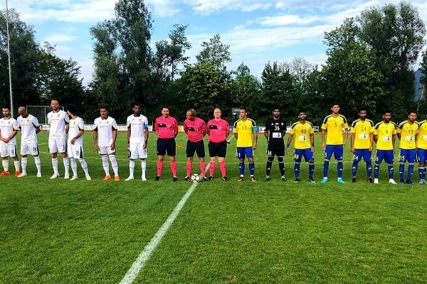 قبل بداية اللقاء