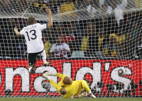 2010-06-27t154020z_01_wca175_rtridsp_3_soccer-world_reuters