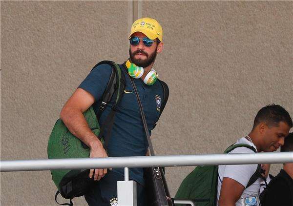  أليسون بيكر