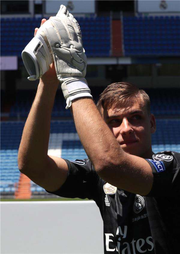 أندريه لونين