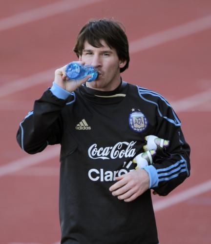 2010-06-15t140827z_01_ema03_rtridsp_3_soccer-world_reuters