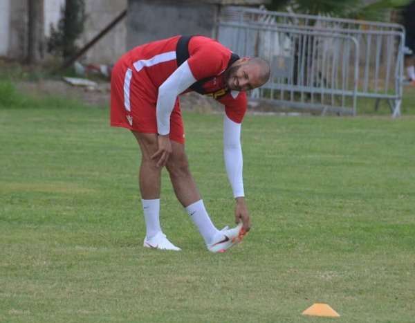 ياسين الشيخاوي خلال مشاركته في تدريبات اليوم 