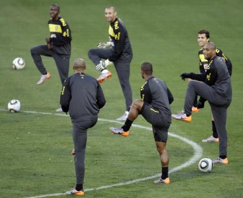 2010-07-01t164330z_01_pw05_rtridsp_3_soccer-world_reuters