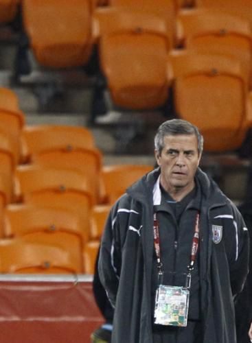 2010-07-01t181604z_01_hnr06_rtridsp_3_soccer-world_reuters