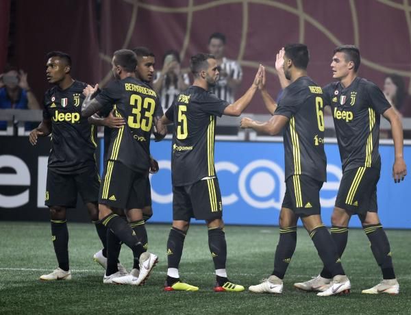 لاعبو يوفنتوس