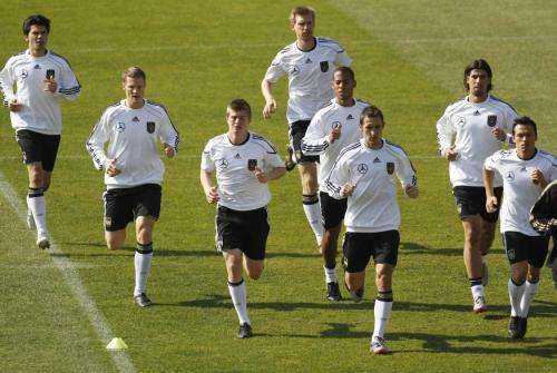 2010-07-01t112403z_01_ina05_rtridsp_3_soccer-world_reuters