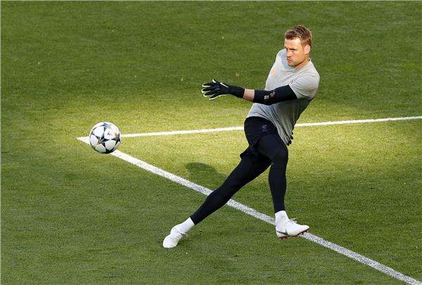 سيمون مينيوليه