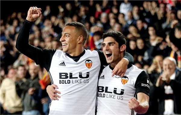 لاعبا فالنسيا