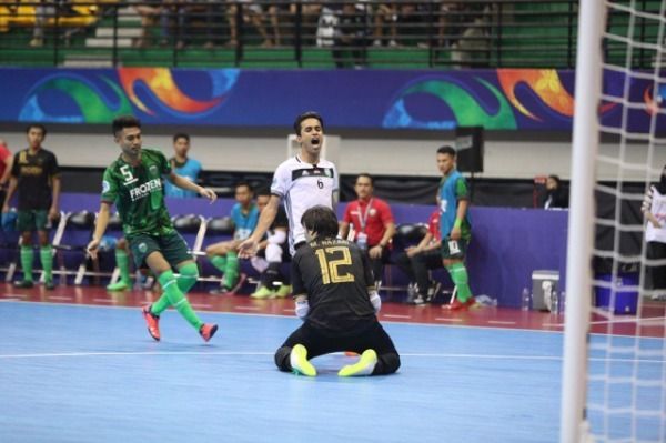 جانب من إحدى مباريات نفط الوسط