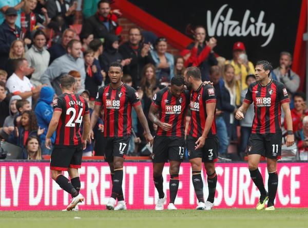 لاعبو بورنموث 