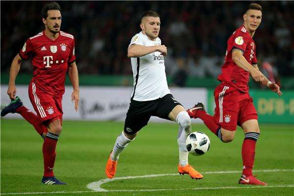 مباراة سابقة بين الفريقين