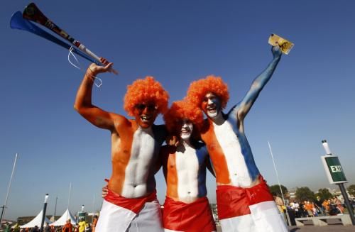 2010-07-02t134333z_01_wca112_rtridsp_3_soccer-world_reuters