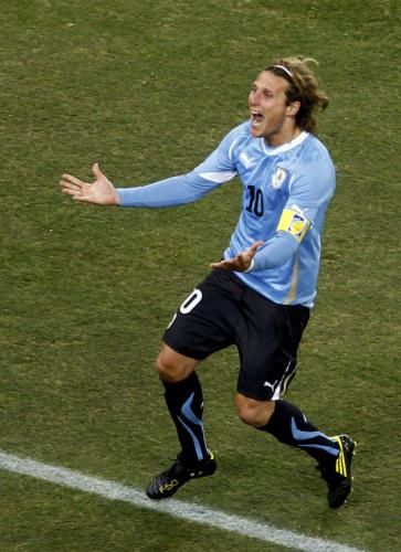 2010-07-02t195804z_01_wca450_rtridsp_3_soccer-world_reuters