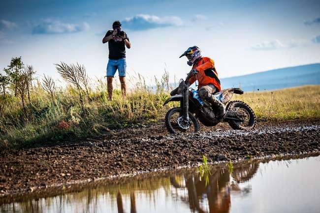 جانب من المنافسات