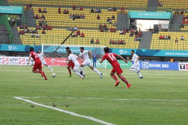 من لقاء فلسطين ولاوس