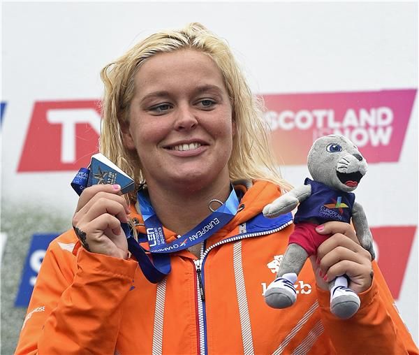  شارون فان رويندال