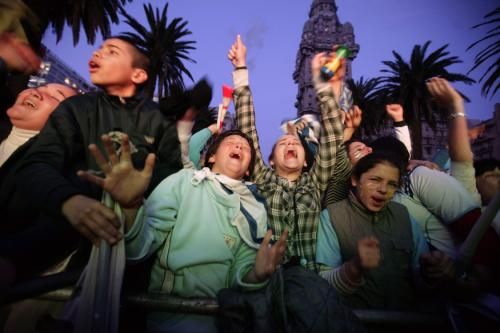 2010-07-02t215655z_01_mnt04_rtridsp_3_uruguay_reuters