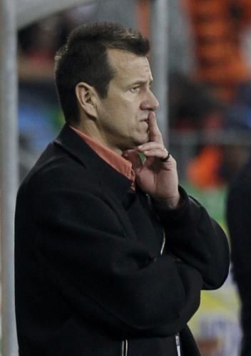 2010-07-02t160118z_01_wca194_rtridsp_3_soccer-world_reuters