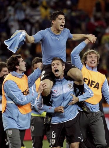 2010-07-02t212834z_01_wcb492_rtridsp_3_soccer-world_reuters