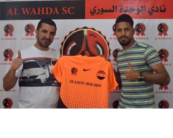 جانب من التعاقدات