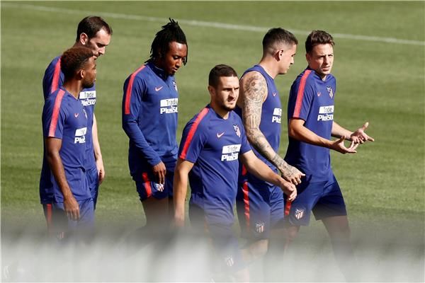 لاعبو أتلتيكو مدريد 