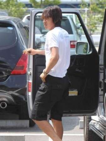 شونسوكي ناكامورا عندما وصل اليوم لمقر يوكوهاما إف مارينوس