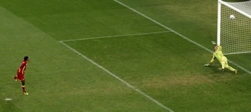 2010-07-02t214334z_01_wca466_rtridsp_3_soccer-world_reuters