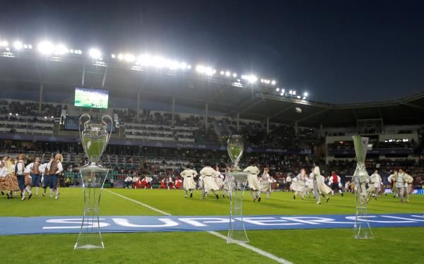 من الافتتاح