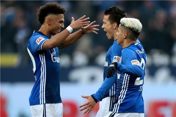 كيرير مع فريقه