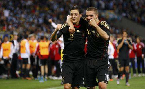 2010-07-03t160843z_01_wca203_rtridsp_3_soccer-world_reuters