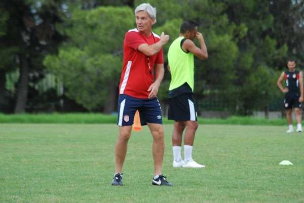 مدرب الإفريقي جوزي ريجا