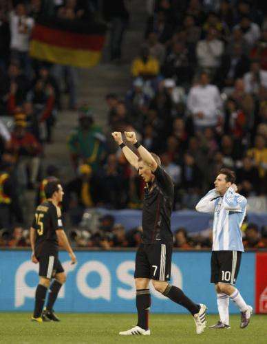 2010-07-03t164633z_01_wca229_rtridsp_3_soccer-world_reuters