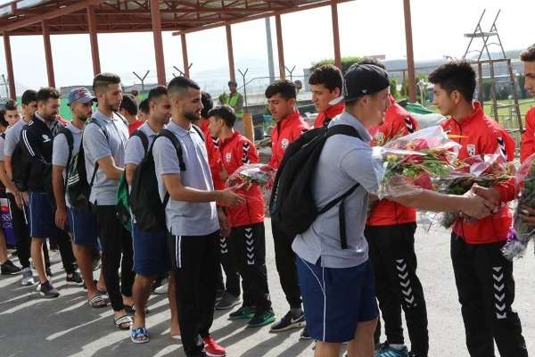 جانب من وصول المنتخب الفلسطيني