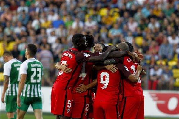 لاعبو إشبيلية