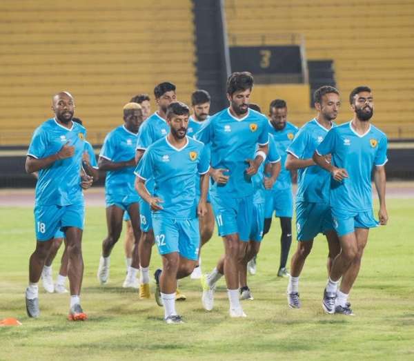 لاعبو القادسية 