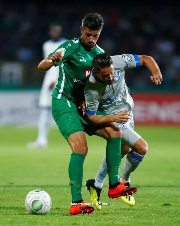 ?i=reuters%2f2018-08-17%2f2018-08-17t192556z_1224890059_rc11e28e7700_rtrmadp_3_soccer-germany-fcs-s04_reuters