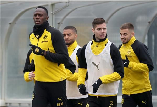 لاعبو دورتموند