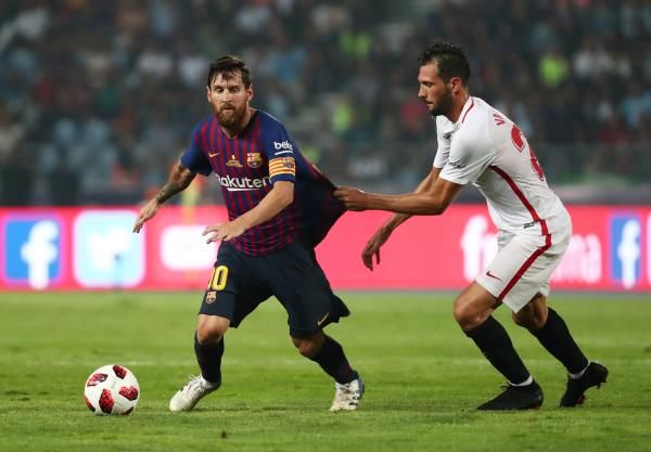 ميسي يقود برشلونة في مشوار الليجا