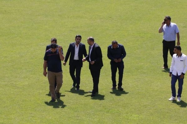 من الزيارة التفقدية لملعب السلط