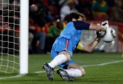 صمام أمان الأسبان إيكر كاسياس