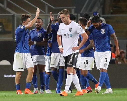 فرحة لاعبي فييرنسي 