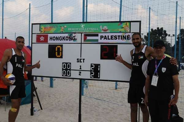 لاعبا المنتخب الفلسطيني