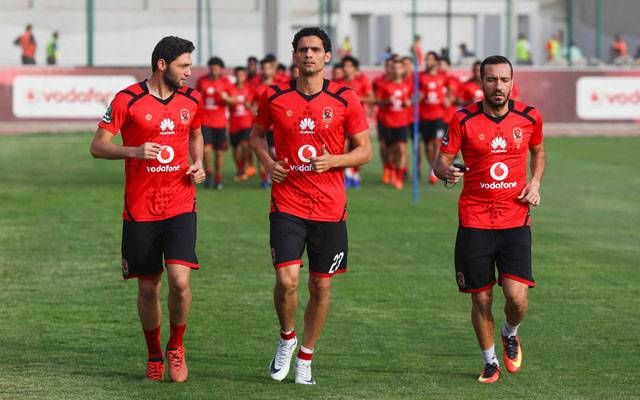 نجيب مع الأهلي