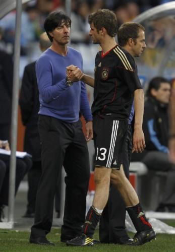2010-07-03t155743z_01_wca190_rtridsp_3_soccer-world_reuters
