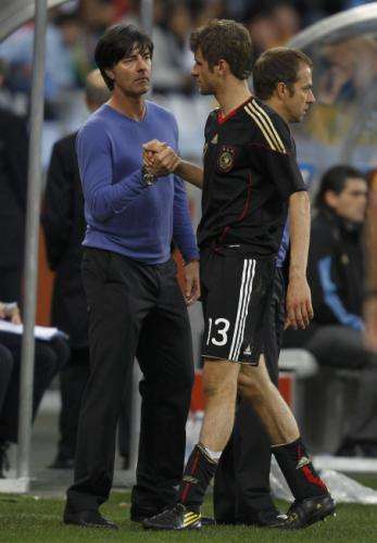 2010-07-03t155743z_01_wca190_rtridsp_3_soccer-world_reuters