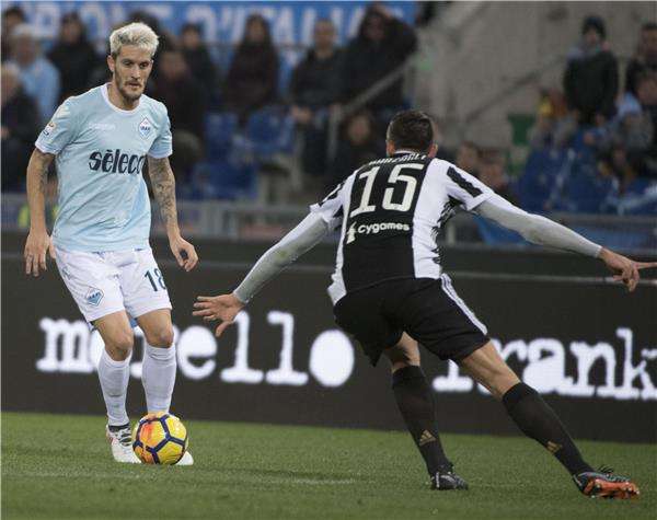 من لقاء سابق بين الفريقين 